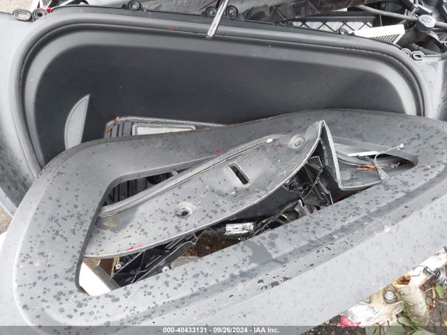2021 TESLA MODEL Y 5YJYGDEE9MF311427 Photo 9