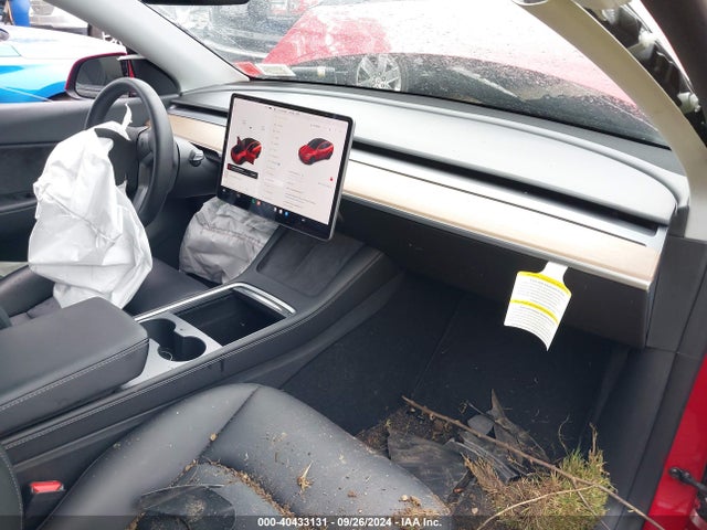 2021 TESLA MODEL Y 5YJYGDEE9MF311427 Photo 4