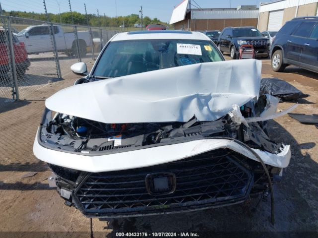 1HGCY2F8XRA081001 Honda Accord Hybrid Touring