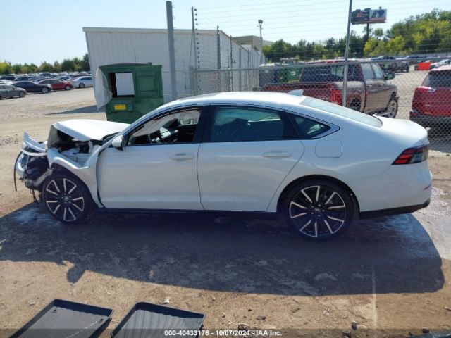 1HGCY2F8XRA081001 Honda Accord Hybrid Touring