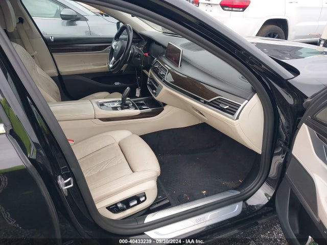 WBA7U2C05LGM27743 BMW 750i Xdrive