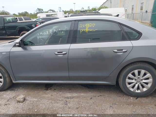 Volkswagen Passat 1.8t Wolfsburg Edition 2015 1VWAT7A32FC005511 Image 15
