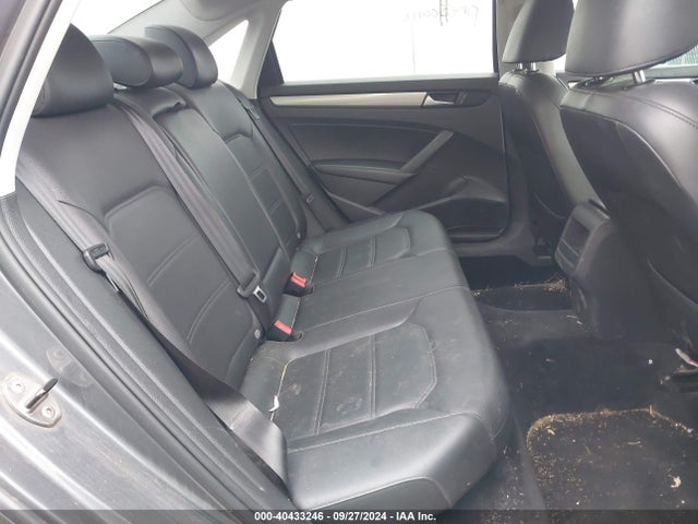 Volkswagen Passat 1.8t Wolfsburg Edition 2015 1VWAT7A32FC005511 Image 8