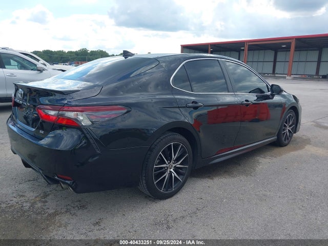 4T1G11AK3NU633301 Toyota CAMRY SE