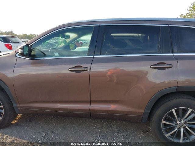 Toyota Highlander Xle 2017 5TDKZRFH9HS207012 Image 14