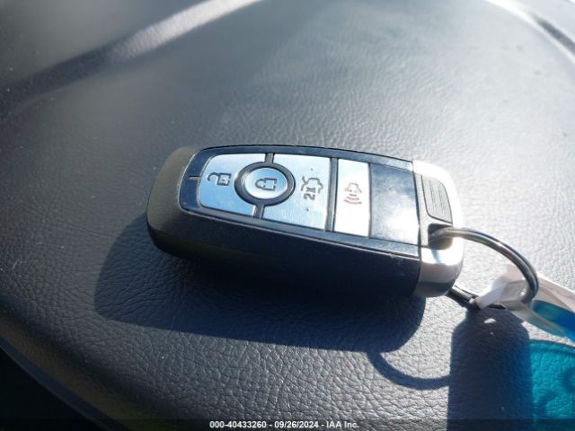 3FA6P0HD7JR285025 Ford FUSION SE