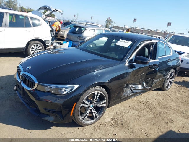 BMW 330I 2019 WBA5R1C53KAK06786 Image 2