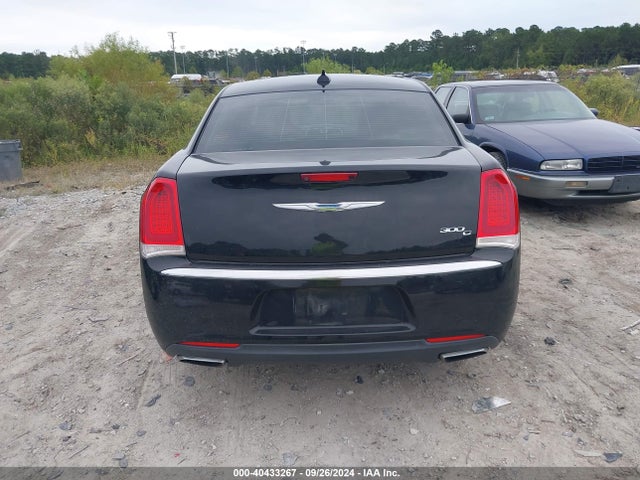 Chrysler 300C 2016 2C3CCAEG8GH167488 Image 16