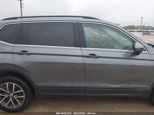3VV2B7AX8KM064716 Volkswagen Tiguan