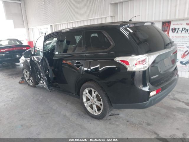 JA4AD3A32EZ011257 Mitsubishi Outlander Se