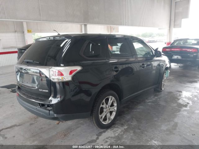 JA4AD3A32EZ011257 Mitsubishi Outlander Se