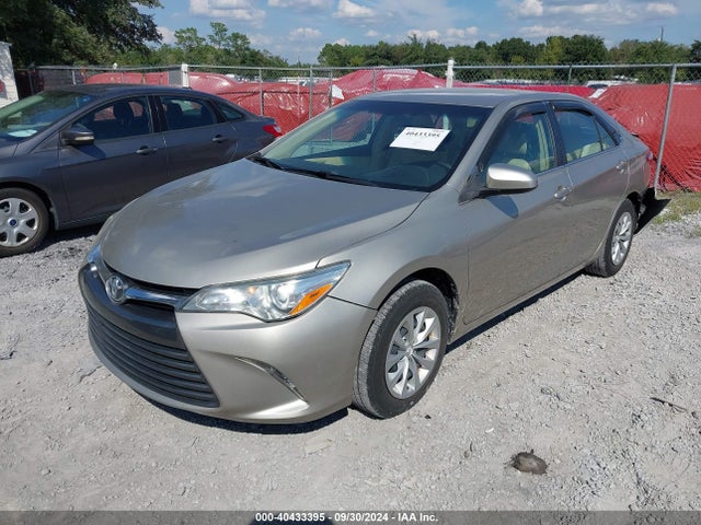 Toyota CAMRY LE 2016 4T4BF1FK3GR559438 Image 2