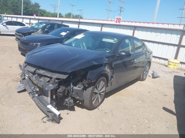 1N4BL4DV9NN330944 Nissan Altima Sv Fwd