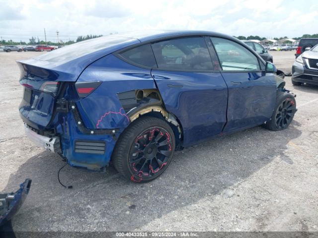 7SAYGDEE9NF386245 Tesla Model Y Long Range Dual Motor All-wheel Drive