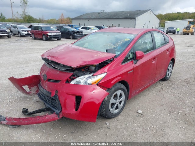 Toyota Prius Three 2014 JTDKN3DU5E0388679 Image 2