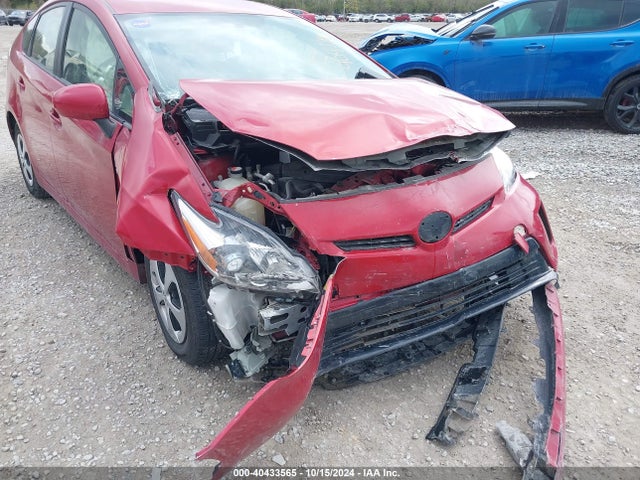 Toyota Prius Three 2014 JTDKN3DU5E0388679 Image 6