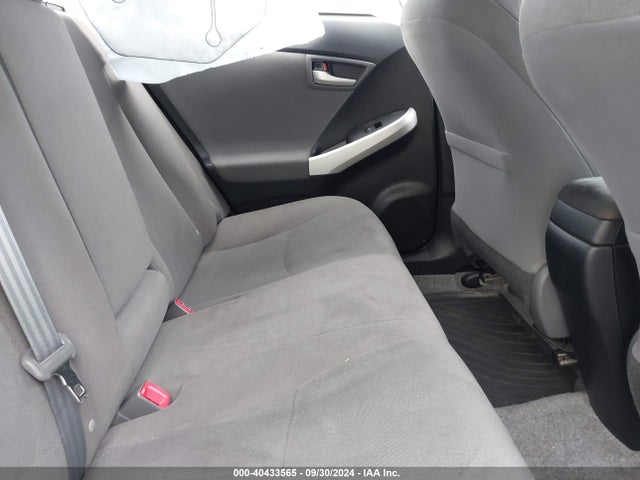 Toyota Prius Three 2014 JTDKN3DU5E0388679 Image 8