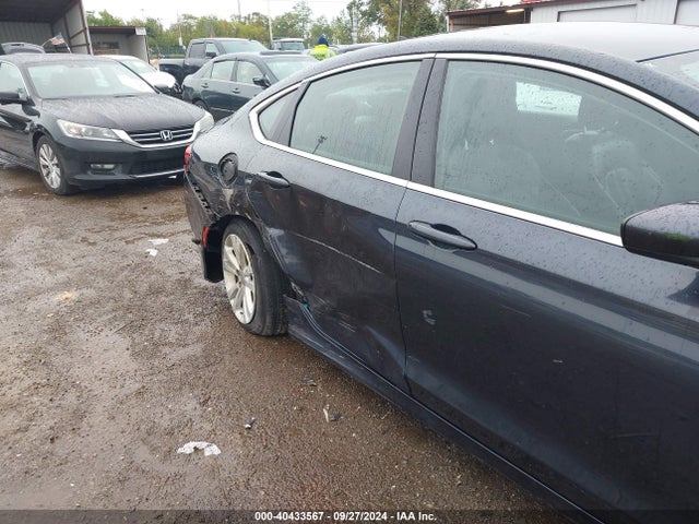 Chrysler 200 Limited Platinum 2016 1C3CCCAB8GN192730 Image 6