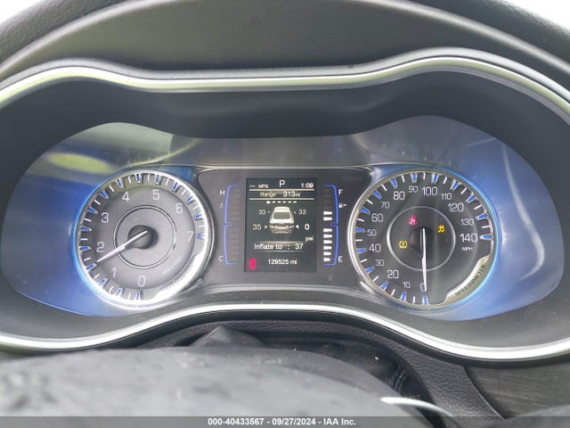 Chrysler 200 Limited Platinum 2016 1C3CCCAB8GN192730 Image 7