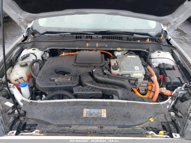 3FA6P0SU8JR260899 Ford Fusion Energi Titanium