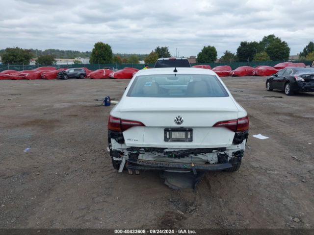 3VWE57BU2KM049231 Volkswagen Jetta 1.4t Sel