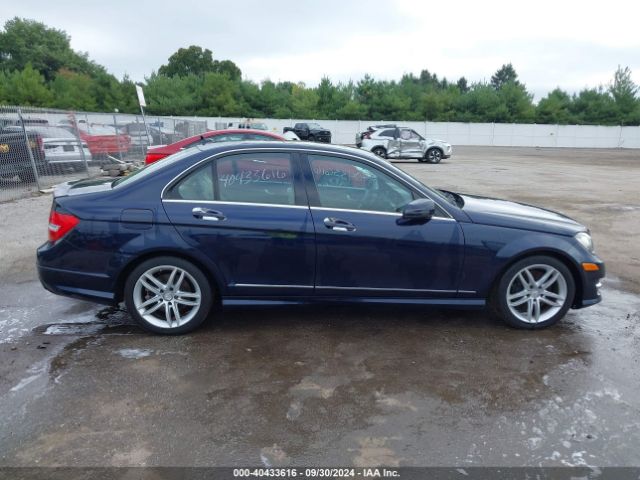 WDDGF8ABXEA939823 Mercedes-Benz C 300 Luxury 4matic/sport 4matic