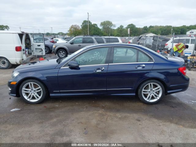 WDDGF8ABXEA939823 Mercedes-Benz C 300 Luxury 4matic/sport 4matic