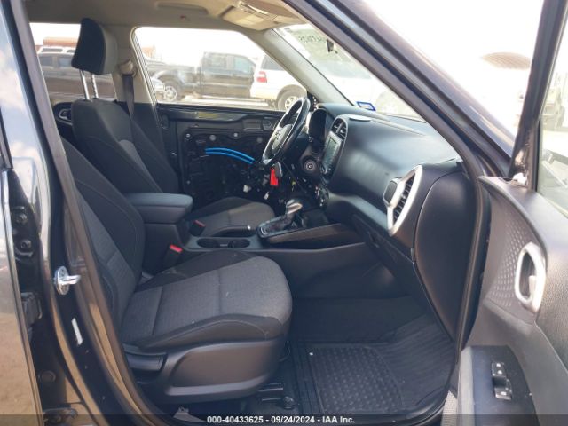 KNDJ63AU3L7092027 KIA Soul Gt-line