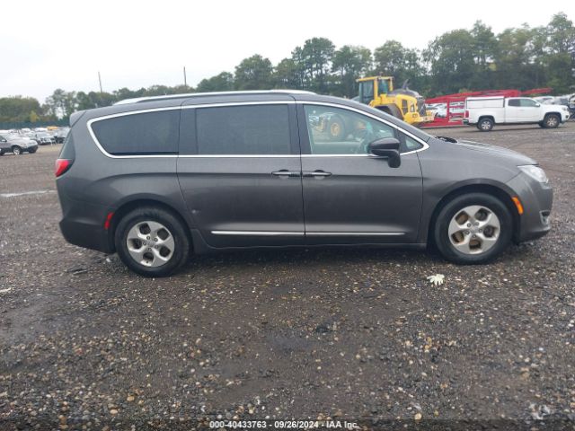2C4RC1EG0HR764006 Chrysler Pacifica Touring-l Plus