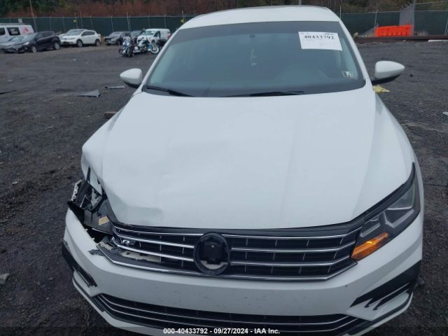 1VWDT7A37HC068023 Volkswagen Passat 1.8t R-line