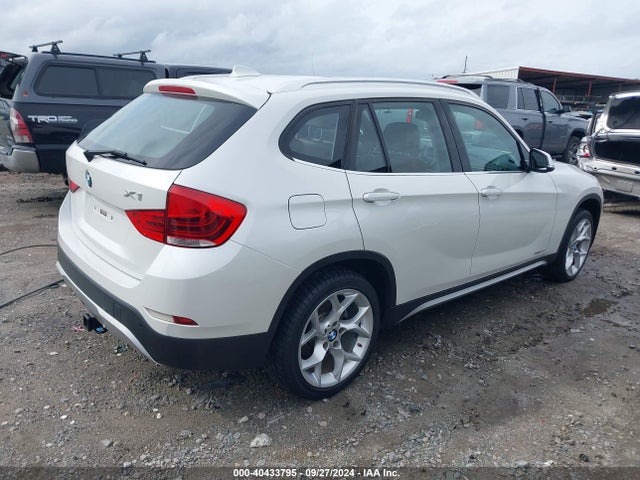 BMW X1 Xdrive28i 2014 WBAVL1C5XEVY22094 Image 4