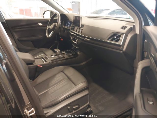 WA1BNAFY7K2079875 Audi Q5 45 Premium