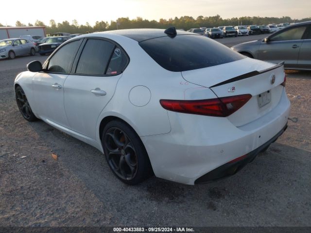 ZARFAECN4J7568939 Alfa Romeo Giulia Ti Sport Rwd