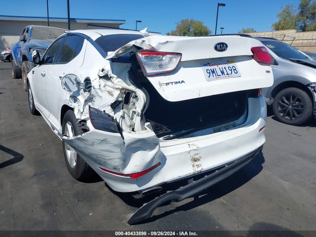 KNAGM4A72F5601845 KIA Optima Lx