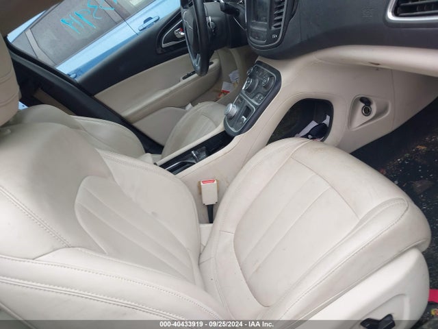 1C3CCCEG6FN592970 Chrysler 200 C