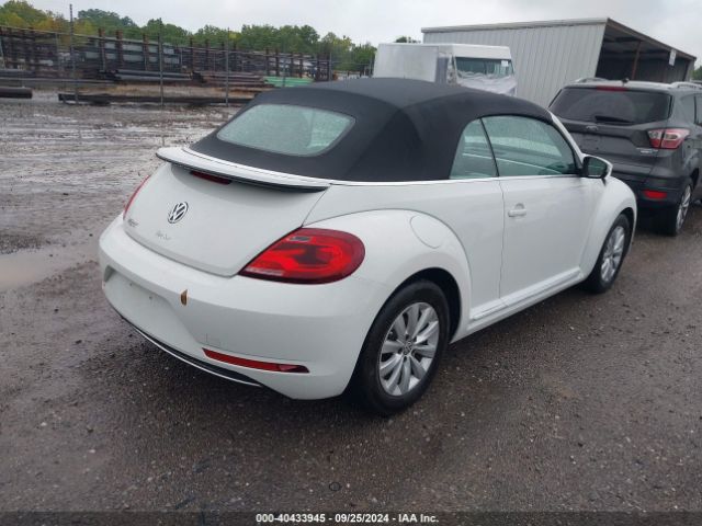 2018 VOLKSWAGEN BEETLE 3VW5DAAT5JM512809 Photo 3