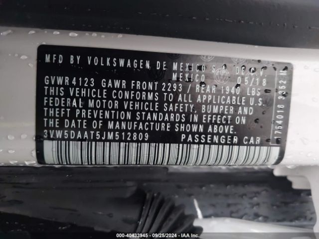 2018 VOLKSWAGEN BEETLE 3VW5DAAT5JM512809 Photo 8