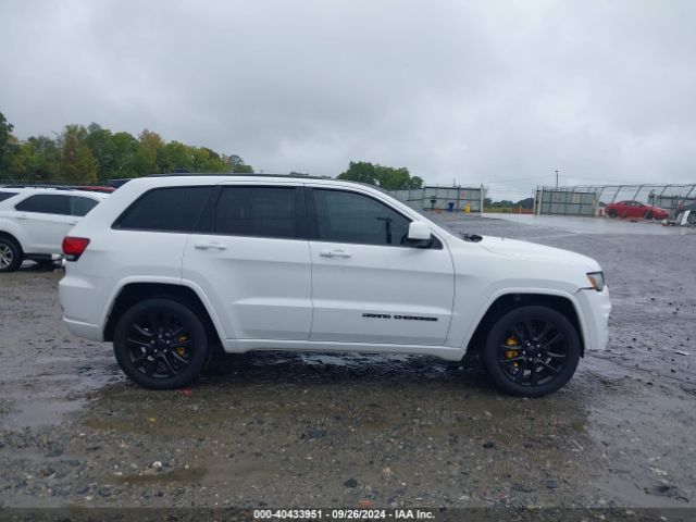1C4RJEAG6JC392561 Jeep Grand Cherokee Altitude 4x2