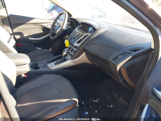 1FADP3F28EL182856 Ford FOCUS SE