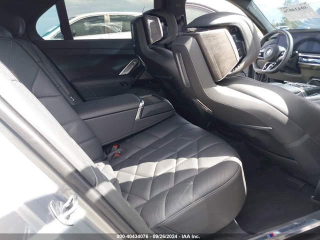 WBA33EH08RCR40142 BMW 740 I Xdrive