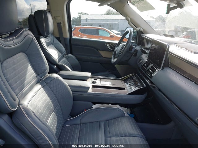 5LMJJ3TT0MEL16492 Lincoln Navigator Black Label L