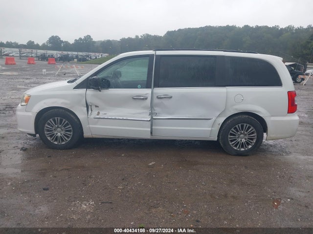 2C4RC1CG1ER252057 Chrysler Town & Country Touring-l