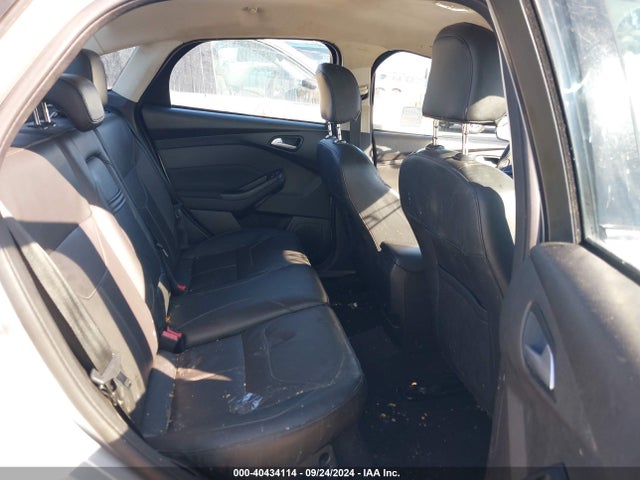 Ford FOCUS SE 2015 1FADP3F27FL294582 Image 8