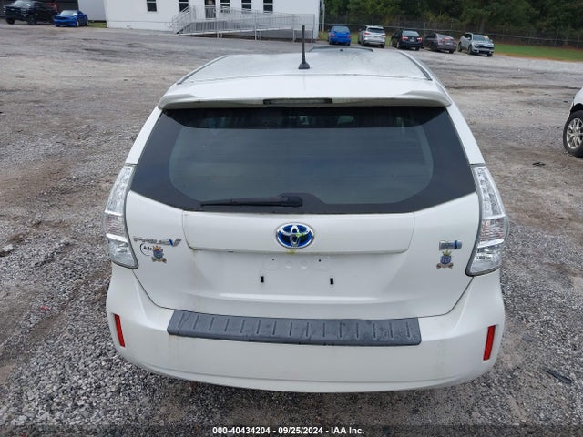 Toyota Prius V Two 2014 JTDZN3EU9E3296650 Image 15