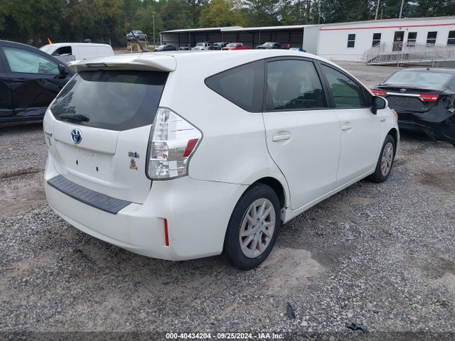 Toyota Prius V Two 2014 JTDZN3EU9E3296650 Image 4