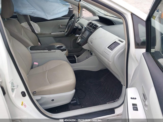Toyota Prius V Two 2014 JTDZN3EU9E3296650 Image 5