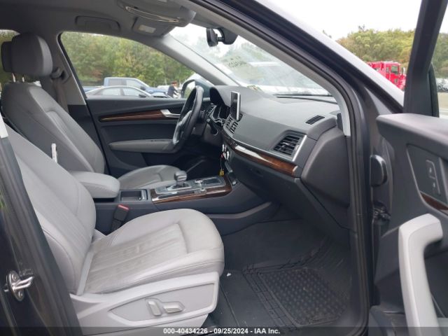 WA1ANAFY0J2180699 Audi Q5 2.0t Premium/2.0t Tech Premium