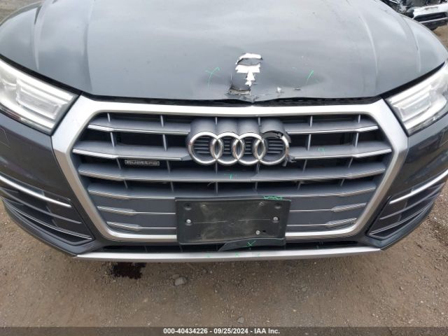 WA1ANAFY0J2180699 Audi Q5 2.0t Premium/2.0t Tech Premium
