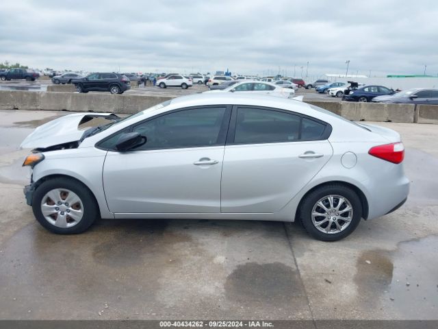 KNAFK4A60G5571500 KIA FORTE LX