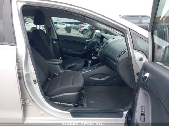 KNAFK4A60G5571500 KIA FORTE LX